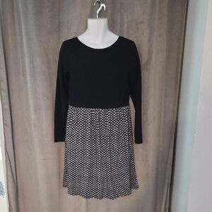 NWT Size 14 Elegant Black and White Long Sleeve Dress